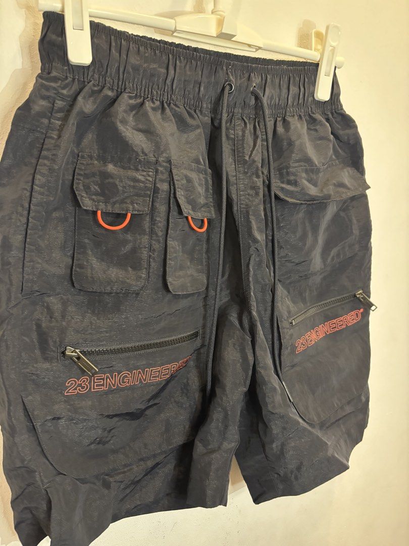 JORDAN CARGO MULTIPOCKET ENGINEERED (Category: Shorts) located in Makati City. Submitted by sweetfitforyouph1200 (Listing ID 1470858914, Image 2). Description: Air jordan Multipocket Like new No issue.