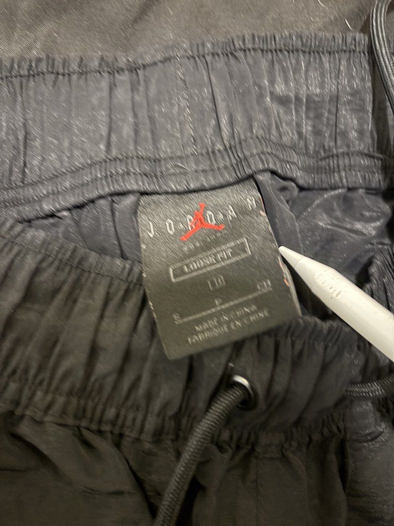 JORDAN CARGO MULTIPOCKET ENGINEERED (Category: Shorts) located in Makati City. Submitted by sweetfitforyouph1200 (Listing ID 1470858914, Image 3). Description: Air jordan Multipocket Like new No issue.