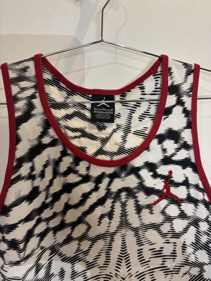 JORDAN CEMENT (Category: Tshirts & Polo Shirts ) located in Makati City. Submitted by sweetfitforyouph1200 (Listing ID 1470861032, Image 2). Description: Jordan sando youth xl Cement design aop No issue Like new .