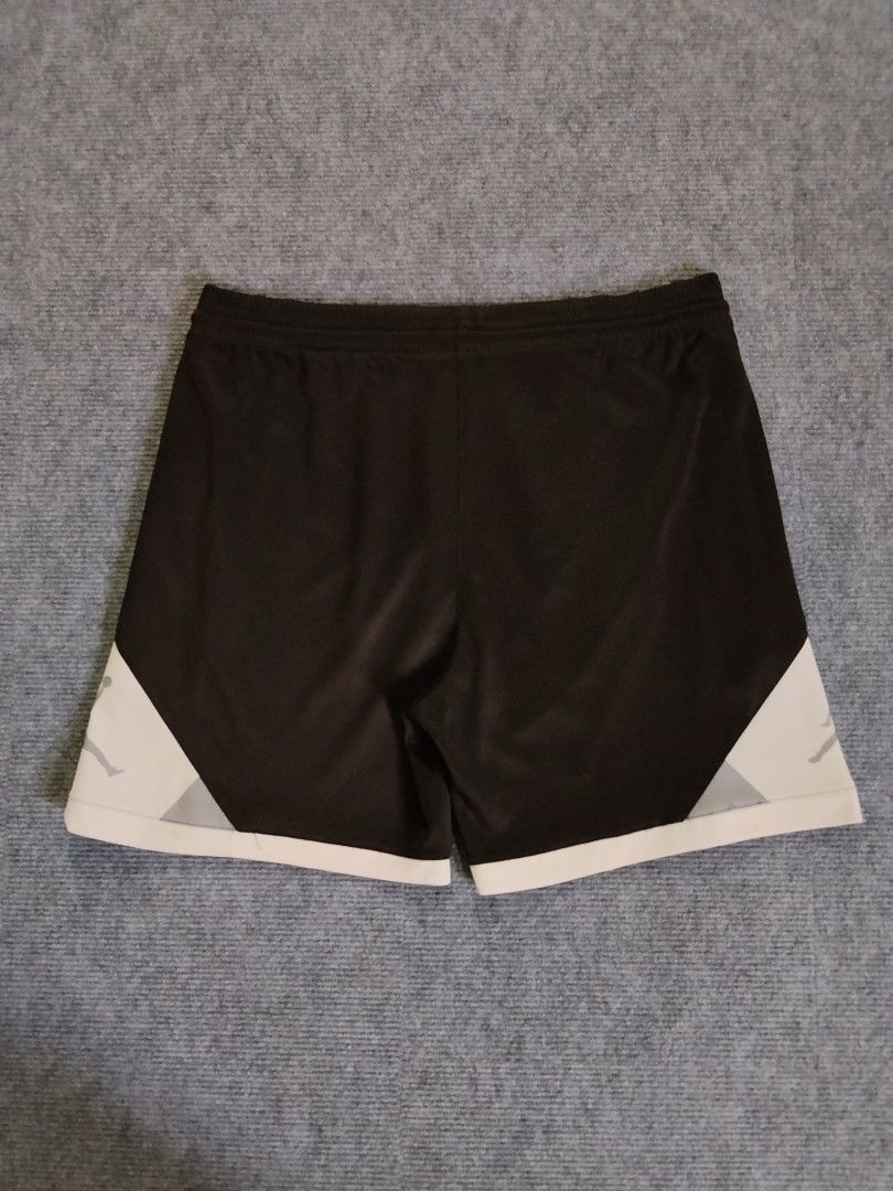 JORDAN DRI-FIT AIR DIAMOND SHORTS (Category: Shorts) located in Kalibo. Submitted by ionsthrift (Listing ID 1470897700, Image 3). Description: 📌Ugaliing mag basa palagi, pra iwas tanong o aberya. 📌Wag na mag offer kng hndi nman kayang panindigan or bibilhin. Dahil once na nag offer ka dpat sure ka. 📌Please, manage your expectation nlng, halos lahat po ng items ay galing ukay, denedeclare ko nman pag my issue, pro pasensya na pag meron akong di