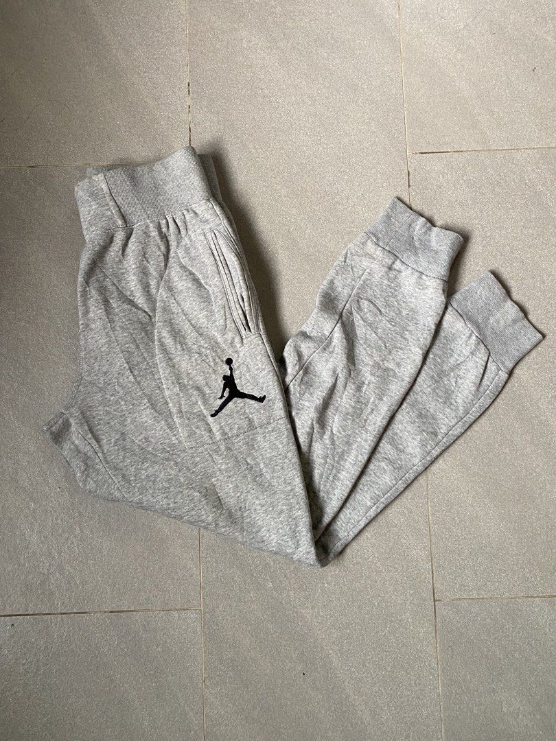 Jordan Jogger pants (Category: Joggers) located in Digos. Submitted by thriftflexph (Listing ID 1470748475, Image 1). Description: Size&Dimes:29-32 x 40.5 Color&Condi:9.5/10 DM for more information 🫶 Items are all thrifted/Handpicked Can ship nationwide🇵🇭 Add Shipping Fee ✈️🎁.