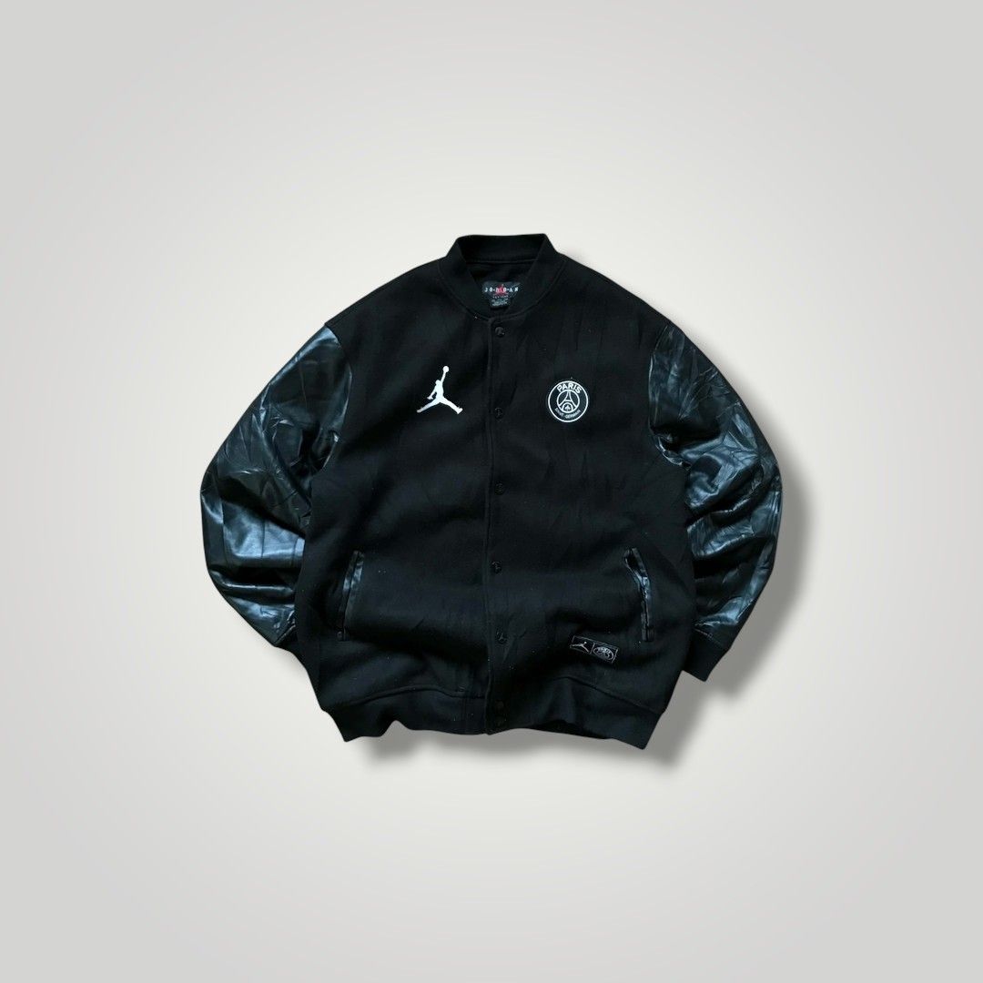 Jordan Paris Saint Germain Varsity Jacket💥 (Category: Coats, Jackets and Outerwear) located in Batangas. Submitted by adoboqt (Listing ID 1470768749, Image 1). Description: .