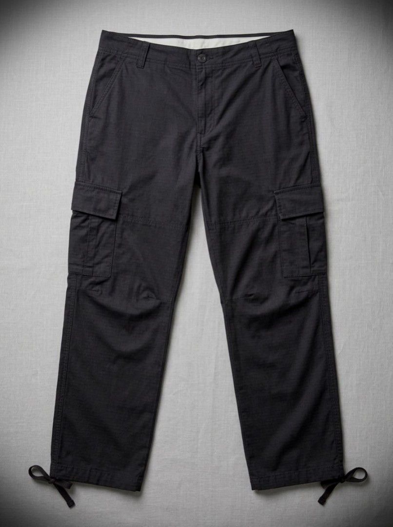 JumpMan Ripstop Woven Cargo Drawstring Pants (Category: Jeans) located in Manila. Submitted by liliaplay (Listing ID 1470848489, Image 1). Description: Premium Solid! Pre-loved Imported 6 pockets semi heavy and thick embroidered design engraved brand on puller y2k zipper straight cut all size: 40-41 hem/rise: 14 length: 40.5 leghole: 10.5 No Issue! Lowered to its negotiable price Payment 1st Shipped.