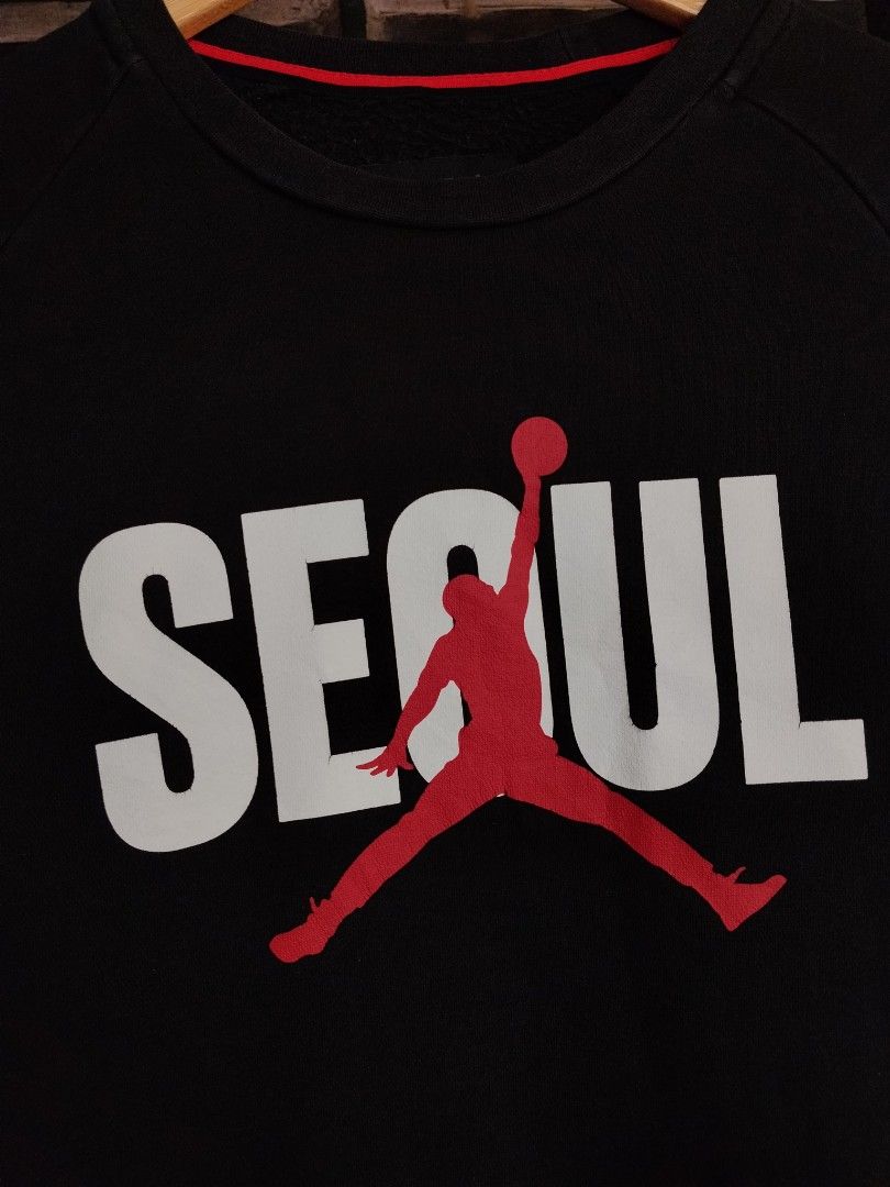 Jordan Seoul Biglogo Sweater Black (Category: Coats, Jackets and Outerwear) located in Pasay City. Submitted by swoosh_collector (Listing ID 1470802520, Image 3). Description: Jordan Seoul Biglogo Sweater Black • Size Large on Tag • Dimes W 21 | L 28 • Colorate 9/10 • Excellent Condition • Authentic Original • Complete Tags • No issue DM for more info 📩.