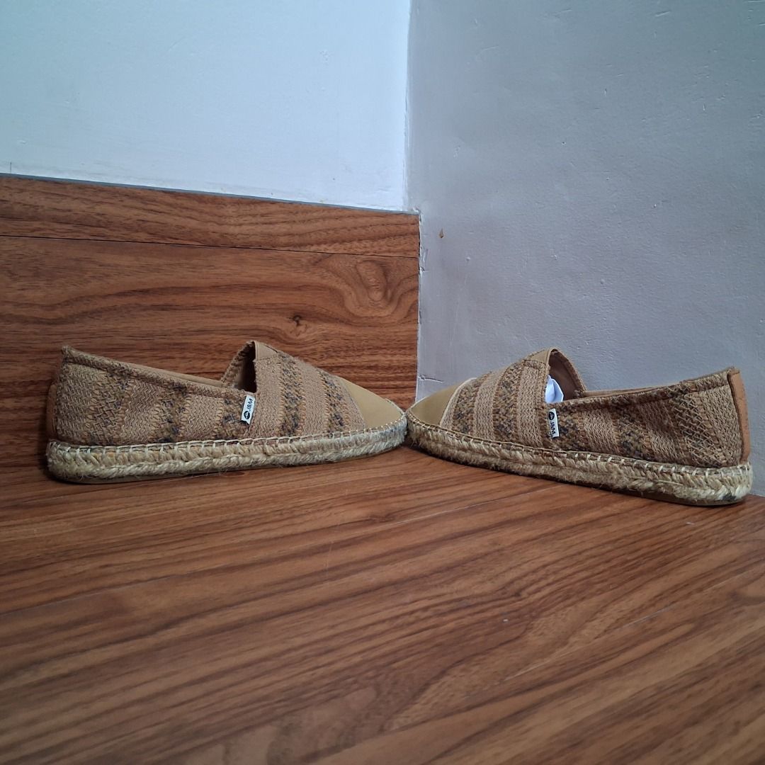Joy & Mario Brown Patterned Slip-On Espadrilles (Category: Casual Shoes) located in Quezon City. Submitted by 357oclock (Listing ID 1470804780, Image 3). Description: Welcome to 357 O'clock, we sell sportswear & streetwear garments to satisfy your lifestyle needs. 🚚 Ships within 24 hours nationwide and international 💯 100% Objective item condition disclosure 👌 Excellent customer service 🐈 Cat friendly.