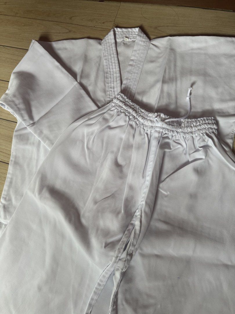 judo/aikido/taekwondo uniform (Category: Combat Sports) located in Malabon City. Submitted by nanayinah (Listing ID 1470790401, Image 3). Description: - size M - used only during PE class in college.