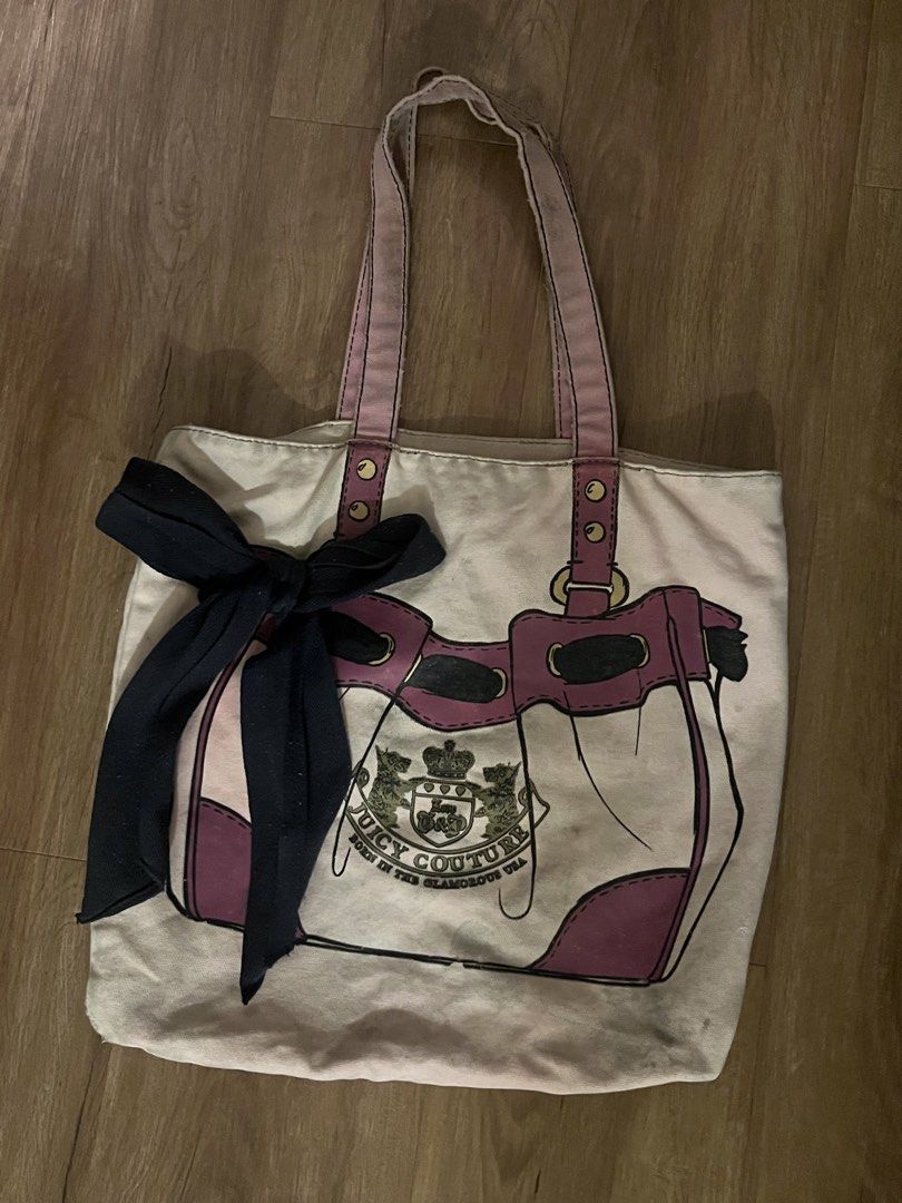 Juicy Couture Pink Tote Bag (Category: Tote Bags) located in Quezon City. Submitted by pinkvanilla.milkshake (Listing ID 1470749036, Image 1). Description: Needs deep cleaning lol Worn out na itsura pero matibay ‘to haha.