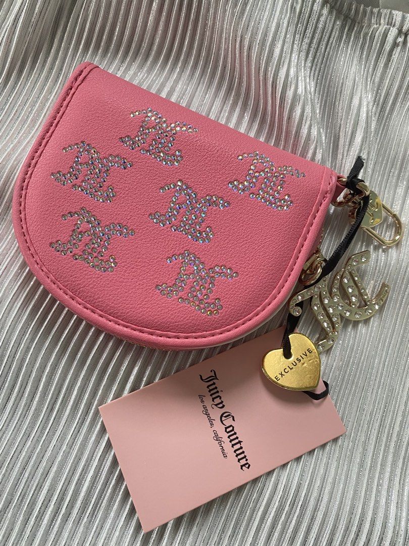 Juicy Couture Wallet (Category: Wallets & Card holders) located in Tabaco. Submitted by camila_dp (Listing ID 1470792048, Image 2). Description: .
