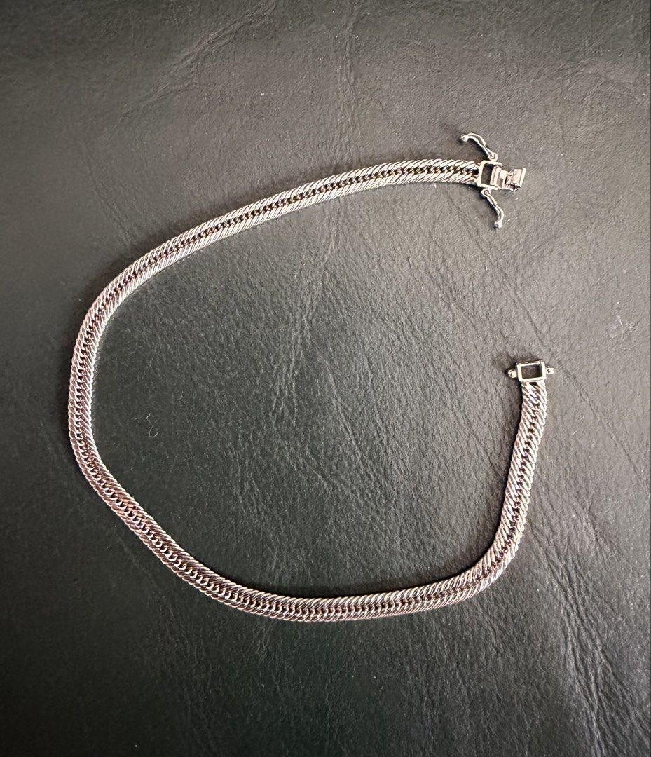 K18 M-cut tripleLock white gold Bracelet, 7” (Category: Bracelets) located in Las Pinas. Submitted by cath_mill (Listing ID 1470772411, Image 1). Description: M-cut triple lock Japan wg bracelet K18 2.3g 7” Shiny, glossy, tight locks, good as new Ships from Las Pinas (w box) Thank you .