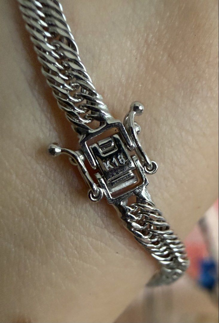 K18 M-cut tripleLock white gold Bracelet, 7” (Category: Bracelets) located in Las Pinas. Submitted by cath_mill (Listing ID 1470772411, Image 3). Description: M-cut triple lock Japan wg bracelet K18 2.3g 7” Shiny, glossy, tight locks, good as new Ships from Las Pinas (w box) Thank you .