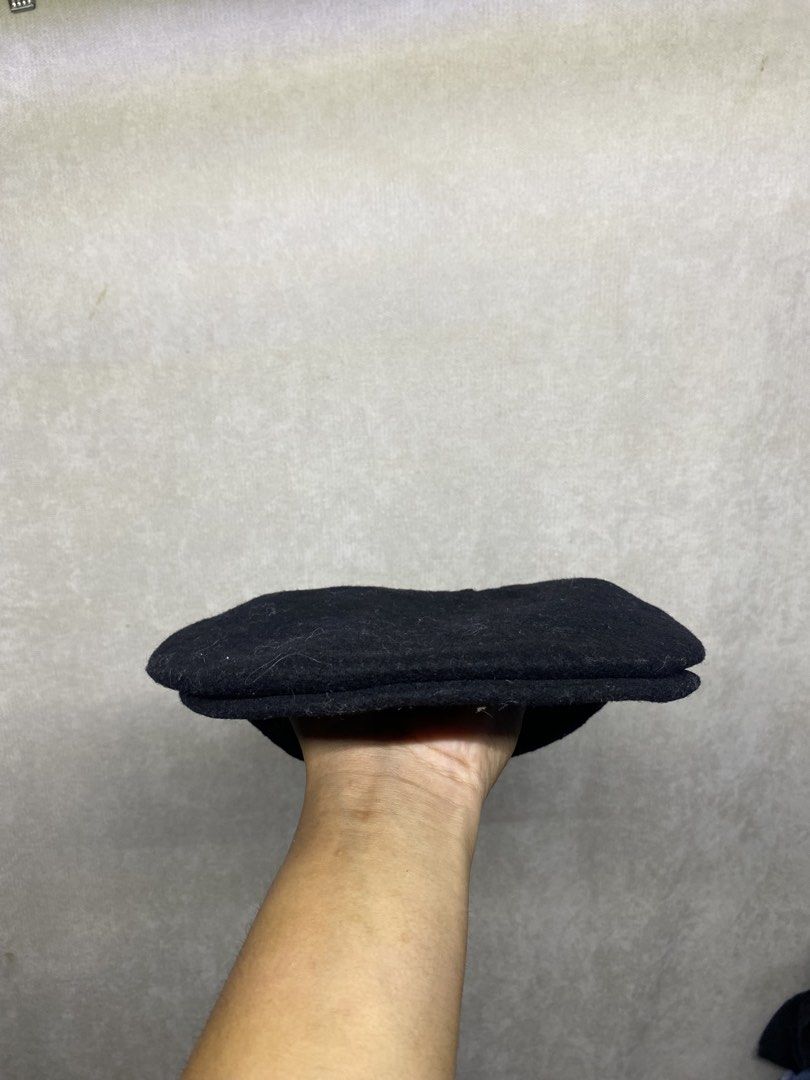 Kangol - Vintage Kangol Beret (Category: Caps & Hats) located in Valenzuela. Submitted by rektasource.ph (Listing ID 1470879763, Image 3). Description: Kangol - Vintage Kangol Beret Large on tage No issue.