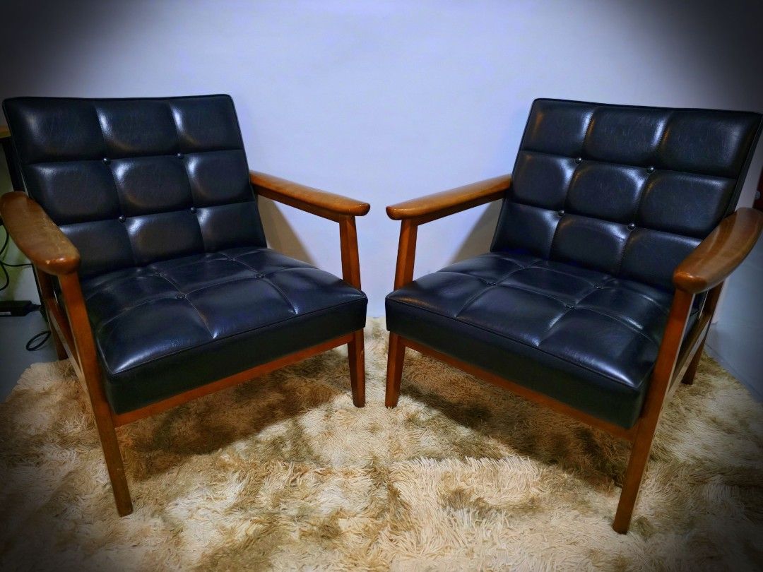 Karimoku chair (Category: Chairs) located in Manila. Submitted by miyaki168 (Listing ID 1470889049, Image 1). Description: 2 pcs .