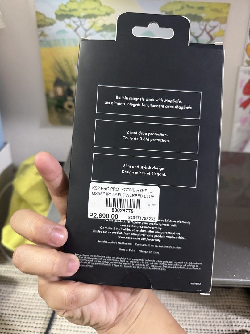 Kate Spade 17 pro (Category: Cases & Sleeves) located in Bacoor. Submitted by alrtf (Listing ID 1470805528, Image 3). Description: - Brand: Kate Spade New York - Compatibility: iPhone 17 Pro (6.3" 2025) - Design: Elegant blue and white floral pattern on a clear case - Features: Built-in magnets for MagSafe compatibility - Protection: 12ft drop protection for reliable daily defense - Condition: Brand new in original box.