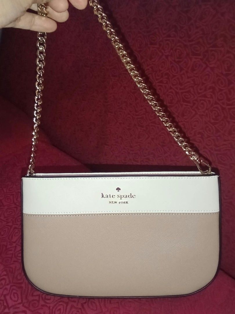 Kate Spade Mini bag (Category: Clutches) located in Silang. Submitted by sassyennaid (Listing ID 1470747452, Image 1). Description: Brand new Kate Spade mini bag from the US Delivery via Jnt Location: Silang, Cavite.