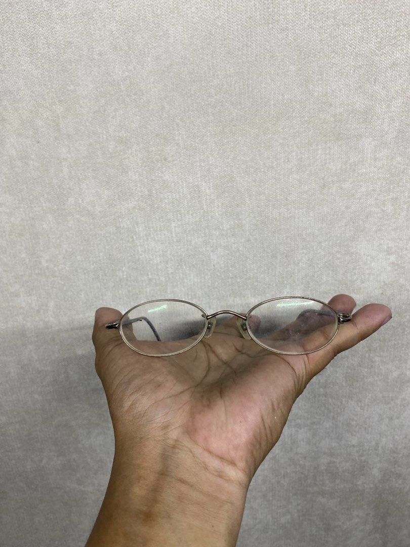 Kenzo - Vintage Kenzo Reading Glass (Category: Luxury Accessories) located in Valenzuela. Submitted by rektasource.ph (Listing ID 1470880837, Image 3). Description: Kenzo - Vintage Kenzo Reading Glass Graded Check image for conditions.