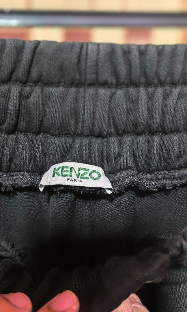 Kenzo short (Category: Shorts) located in General Santos City (Dadiangas). Submitted by hasolhard (Listing ID 1470837612, Image 3). Description: Kenzo short L-xl.