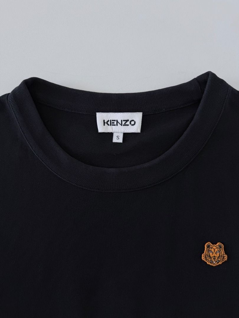 Kenzo Tiger Crest Oversized sleeveless shirt (Category: Others Tops) located in Cabanatuan. Submitted by argarments.ph (Listing ID 1470848487, Image 3). Description: Tagged: Small on tag Width 18" | Length 22.5" Condition: Great condition Issue(s): -.