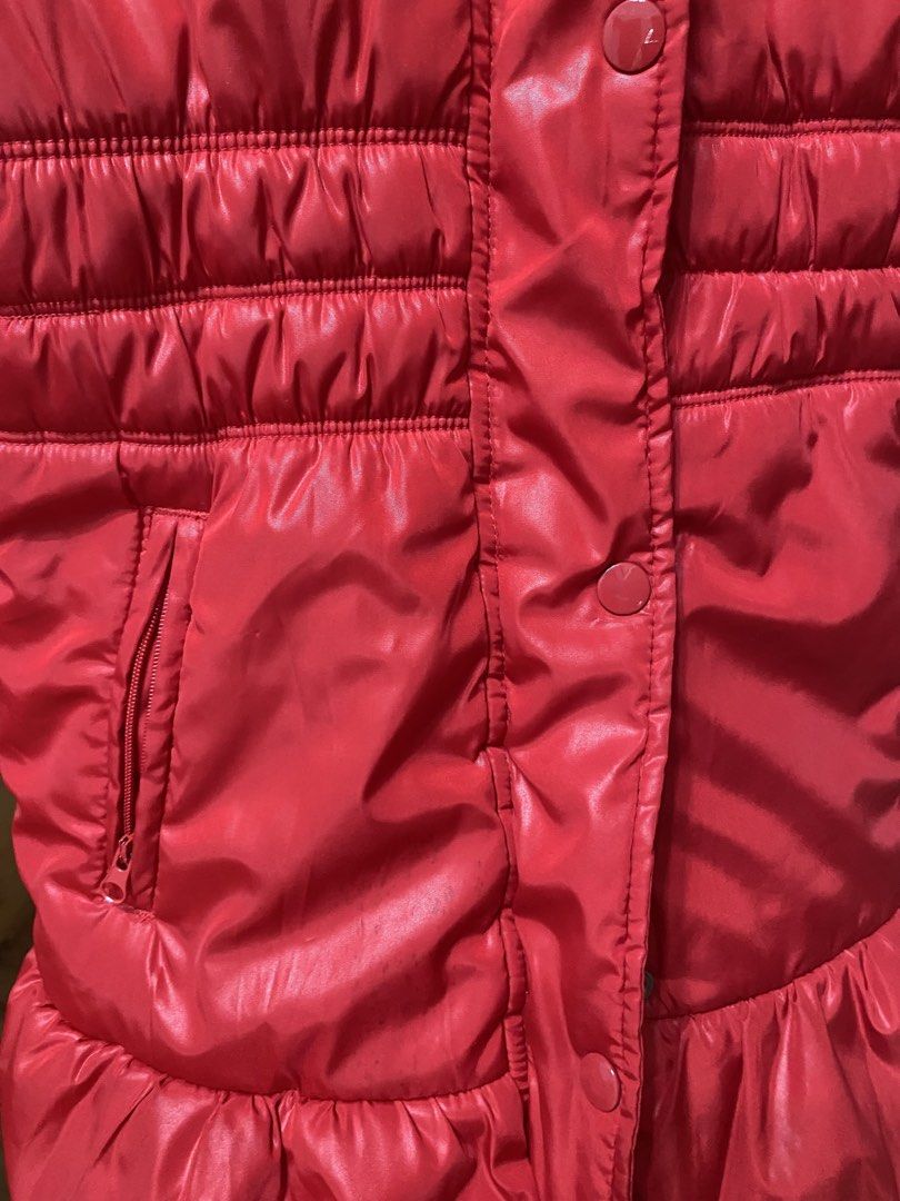 kids red puffer jacket (Category: Babies & Kids Fashion) located in Trece Martires City. Submitted by reloveandrestyle (Listing ID 1470838857, Image 3). Description: -Bossini brand -like new -size indicated at the picture -no issue -working buttons and zip .