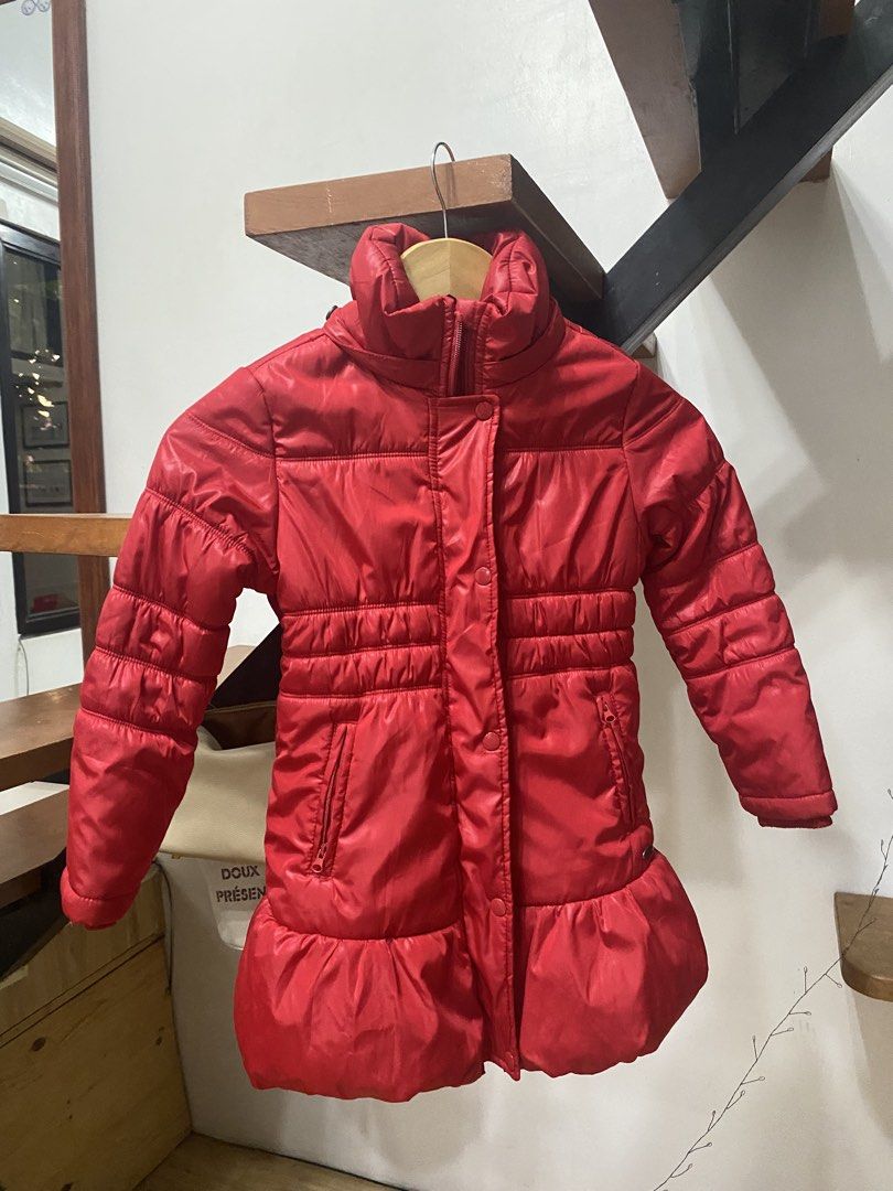 kids red puffer jacket (Category: Babies & Kids Fashion) located in Trece Martires City. Submitted by reloveandrestyle (Listing ID 1470838857, Image 2). Description: -Bossini brand -like new -size indicated at the picture -no issue -working buttons and zip .