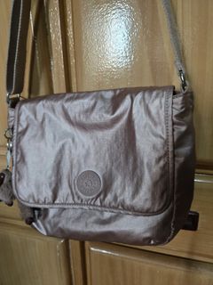 (Category: ) located in . Submitted by mycloset_2016 (Listing ID 1470768689, Image 1). Description: .