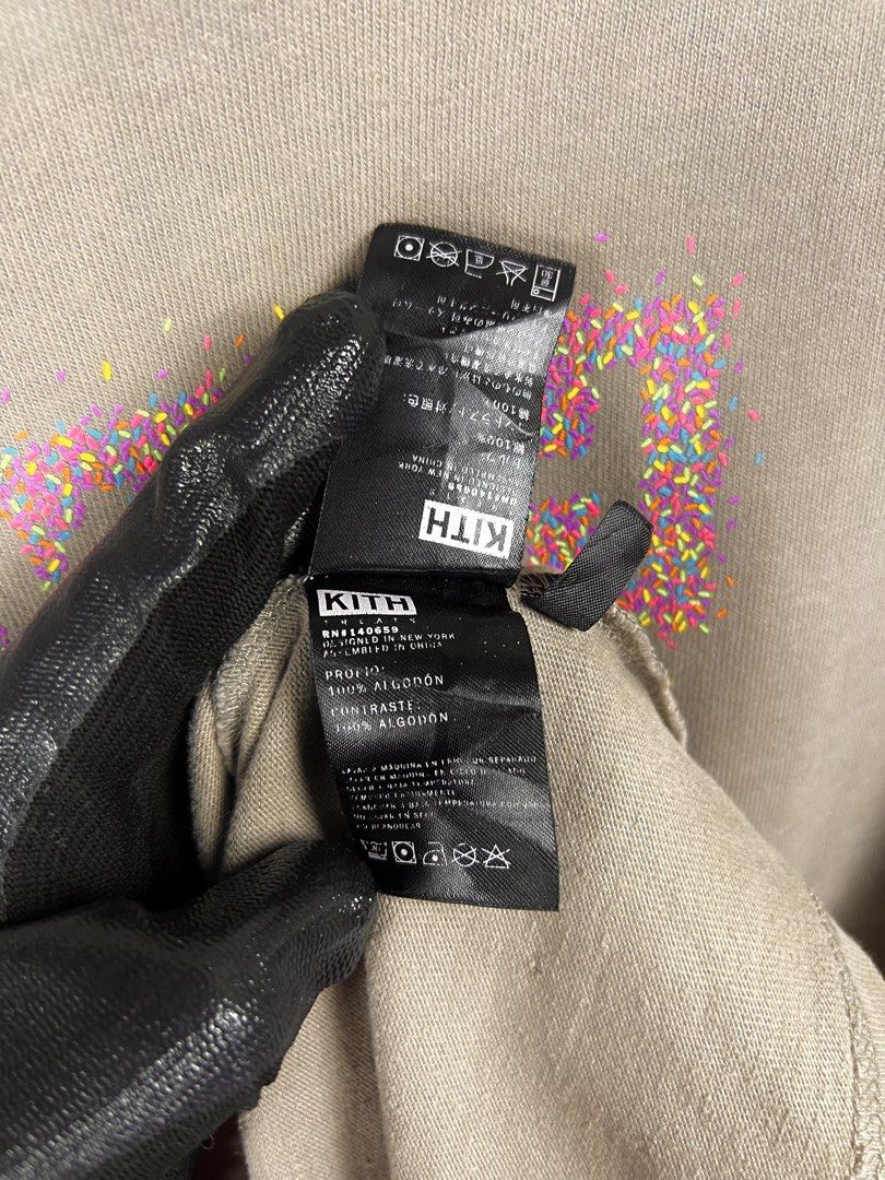‎“KITHxTREATS” SPRKL CANDY BOGO TEE (Category: Tshirts & Polo Shirts ) located in Taguig. Submitted by ldm.ph (Listing ID 1470745043, Image 3). Description: (LDM-D-0238) ‎Size:ACTUAL FIT:LARGE ‎Dimensions ‎Inches width:20 ‎Inches length:28 ‎Condition: GOOD ‎Color rate:8.5 ‎Flaws:Neckline discoloration ‎(READY TO WEAR) .