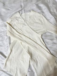 (Category: ) located in . Submitted by aisyh.preloved (Listing ID 1470831026, Image 1). Description: .