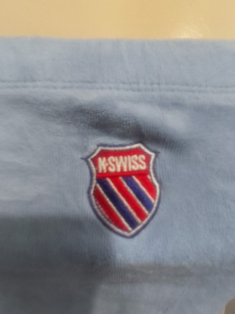 K-Swiss Blue Crop top Original (Category: Others Tops) located in Manila. Submitted by deleonhann57311 (Listing ID 1470758328, Image 3). Description: original wear once sakin ..original 2k bili.. size medium stretchable 30 to 32 busy.