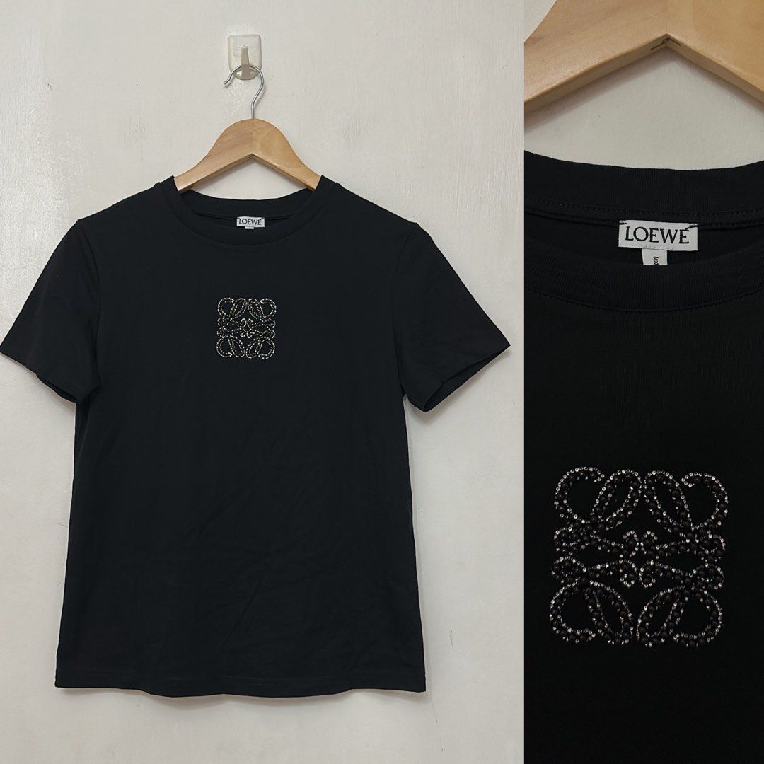 •L0EW€• Black Top 🌸SIZE: Small-Medium (Category: Shirts) located in Iloilo. Submitted by vpscloset (Listing ID 1470914384, Image 1). Description: .
