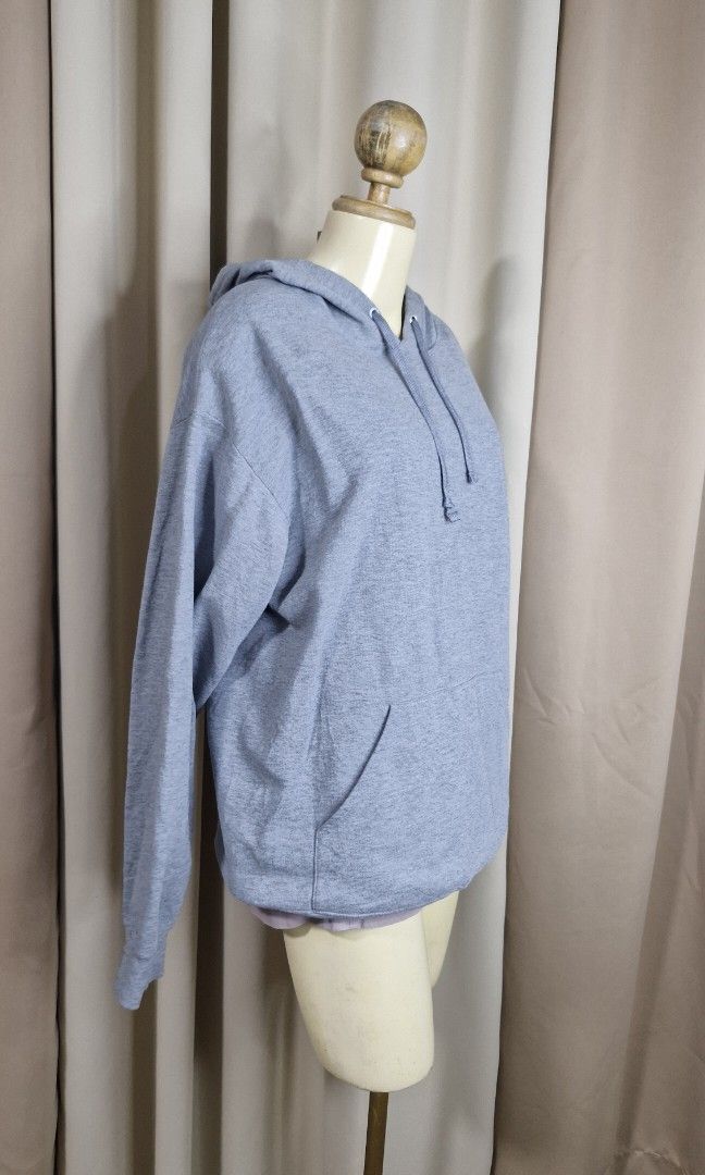 L: Athletic Hoody Jacket (Category: Coats, Jackets and Outerwear) located in Calabanga. Submitted by deniseallyson (Listing ID 1470777978, Image 2). Description: .