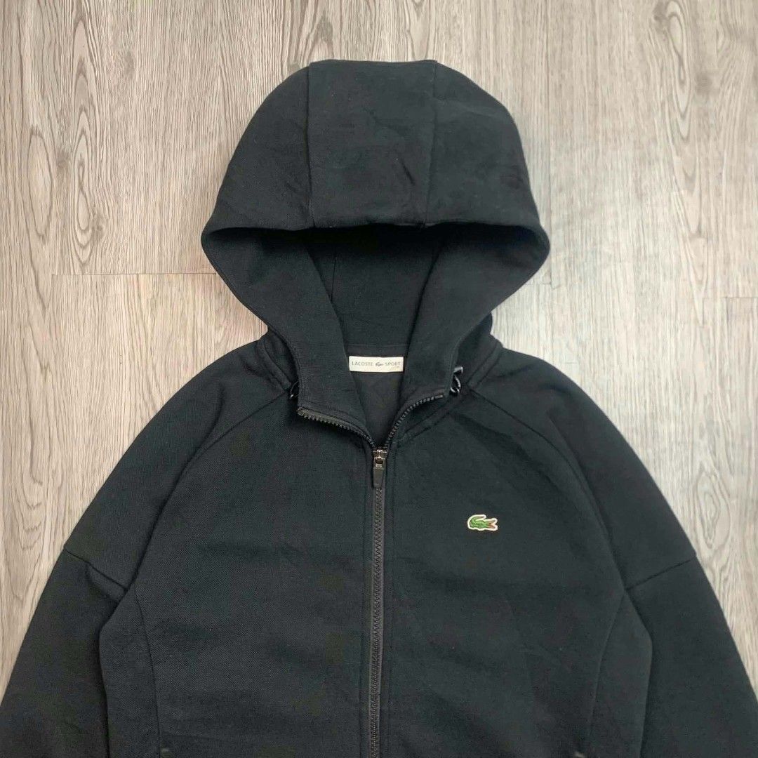 LACOSTE (Category: Coats, Jackets and Outerwear) located in Carmen. Submitted by luxurious_1 (Listing ID 1470800952, Image 3). Description: LACOSTE SZ 34 / SMALL LENGTH 21 WIDTH 27 EXCELLENT CONDITION NO ISSUE.