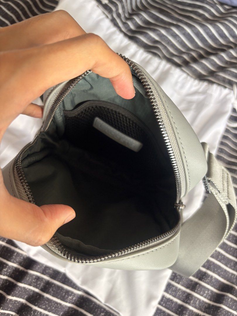Lacoste Nomogramme Satchel in Monument Color (Category: Sling Bags) located in Manila. Submitted by jcdelmar (Listing ID 1470752895, Image 2). Description: Good as new ! personal bag 2-3 times used Condition: 9.5/10 still negotiable need cash asap .