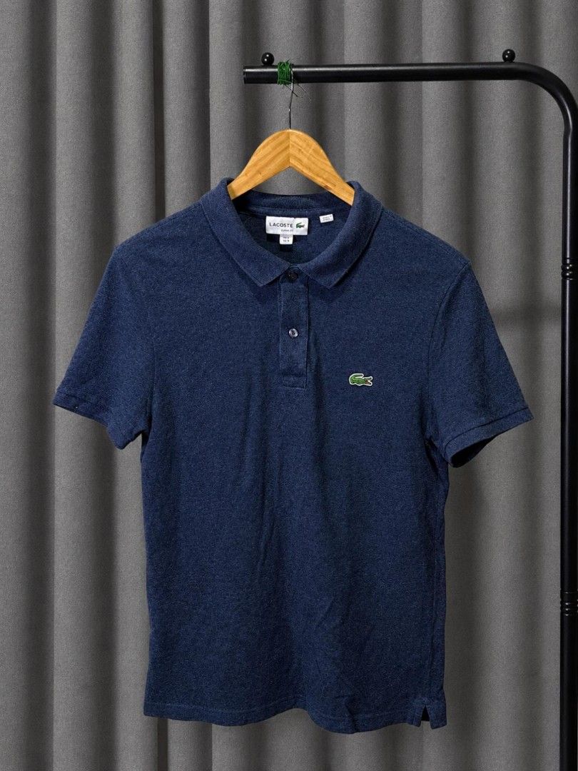 LACOSTE SLIM FIT POLO SHIRT (Category: Tshirts & Polo Shirts ) located in Davao. Submitted by blazing.rachel02 (Listing ID 1470852501, Image 1). Description: Size 4 on tag 19 x 27 (fits small to medium) Bagong bago pa No issue.