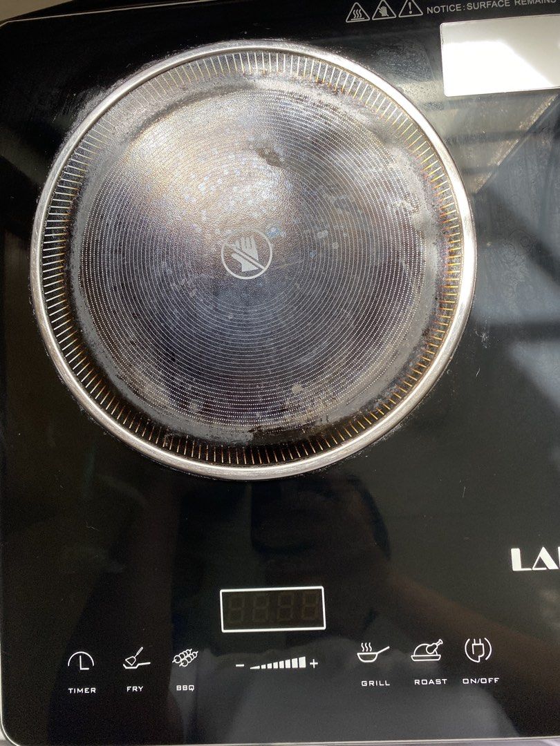Lahoma Double Burner Electric Induction Cooker (Category: Cookers) located in Manila. Submitted by loise0205 (Listing ID 1470776920, Image 2). Description: - Brand: Lahoma - Type: Double burner induction cooker - Controls: Digital touch controls with dual LED displays - Features: Multiple preset cooking modes (fry, BBQ, grill, roast, boil, soup, rice, slow cook) and dual heating zones with safety warnings - Condition: Fully operational; glass top