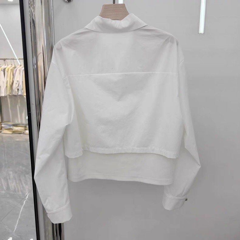 Layered Lapel White Long Sleeves (Category: Shirts) located in Imus. Submitted by camofproject.647 (Listing ID 1470814597, Image 2). Description: .