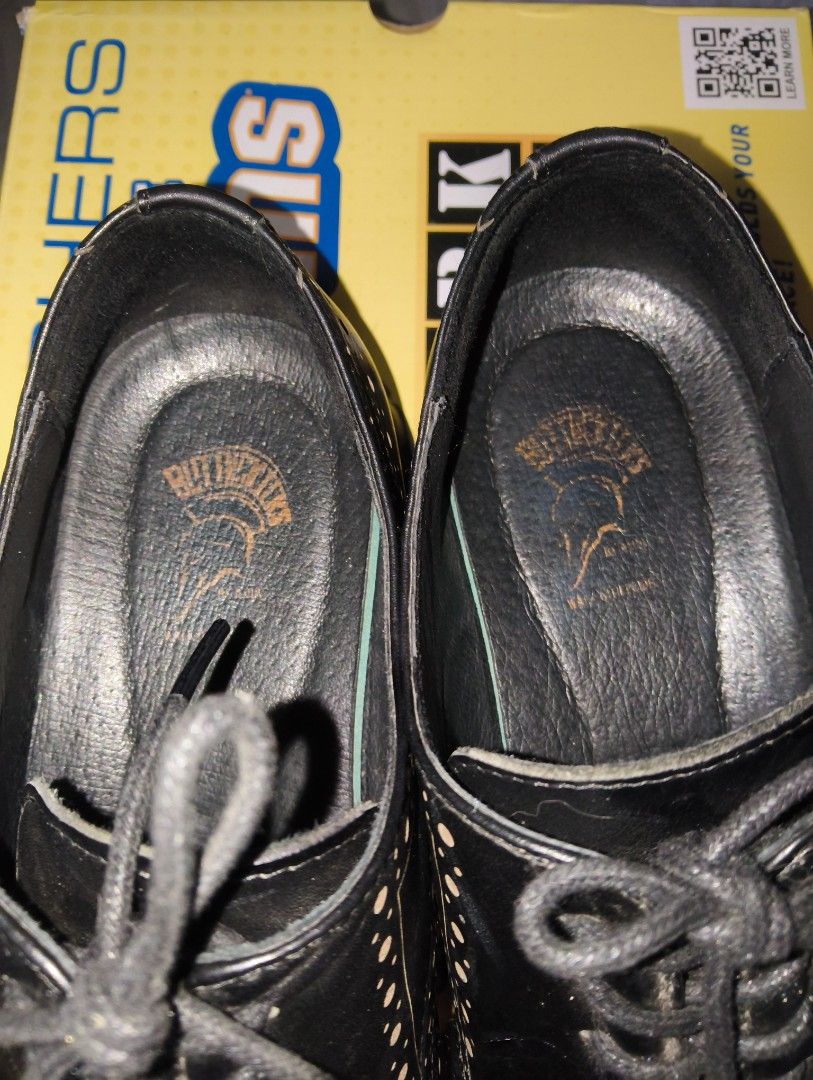 Leather shoes (Category: Casual Shoes) located in Makati City. Submitted by blank009 (Listing ID 1470756221, Image 3). Description: Formal Leather Shoes Butingkicks local Size 9US/42 mens P 1,200 Used less than 10x loc. taguig pm📩.