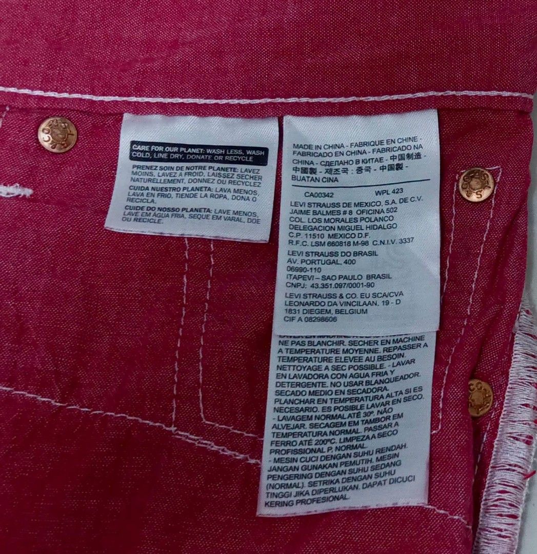 Lebays 502 Leather Patch Soft denim (Category: Jeans) located in Valenzuela. Submitted by AnahThrift (Listing ID 1470898719, Image 2). Description: New Arrival ❗️❗️❗️ 👉Fs:: Lebays 502 Leather Patch Not Stretch Soft denim Regular Fit 👉Made in China 👉Size:: W32 to 33 L42 H7.6 👉Good as new condition 👍 👉 MOP:: Palawan/Cebuana/Gcash 👉 Courier:: Lalamove/MCFA/LBC/J&T 👉 Location:: Karuhatan, Valenzuela City 👉Salamat po ᥬ😊᭄🙏❣️.