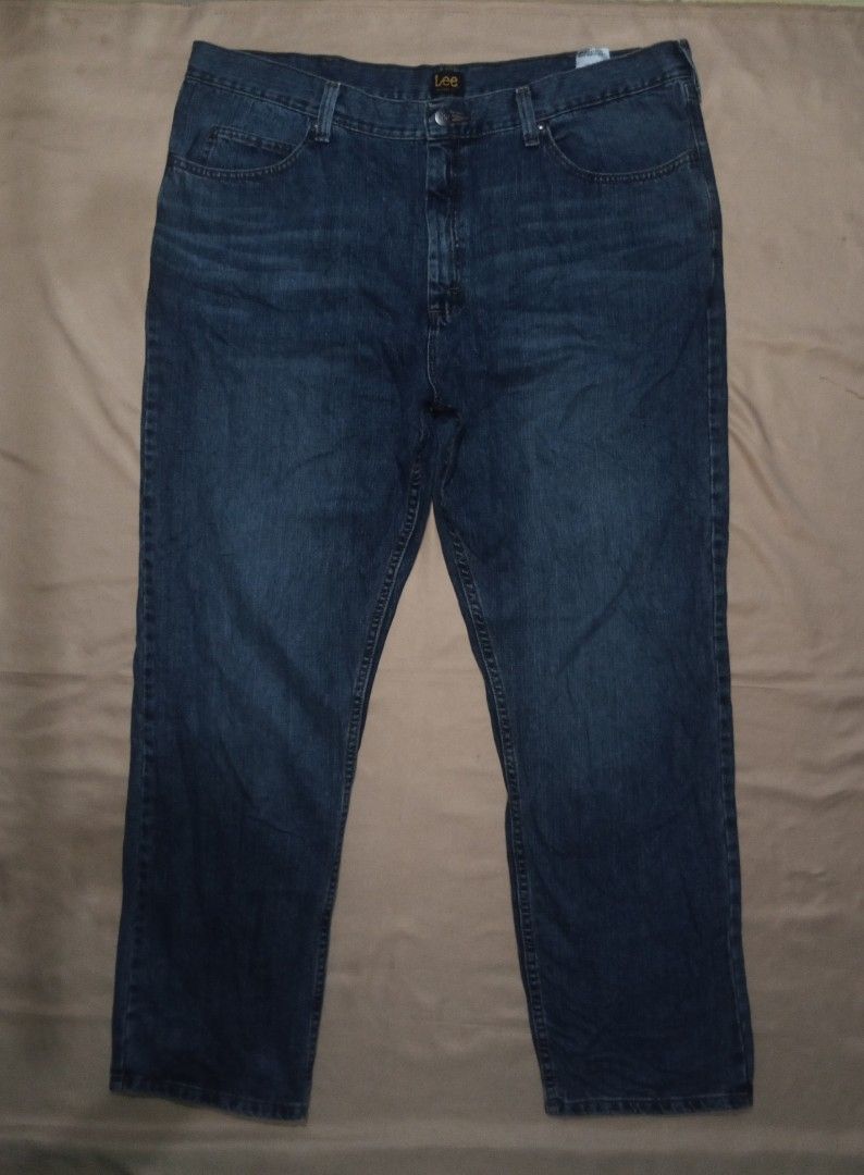 Lee Relaxed Fit Jeans Blue Size 46 (Category: Jeans) located in Santa Barbara. Submitted by crazydave (Listing ID 1470777111, Image 1). Description: LEE Regular Fit Jeans Waist:46 Length:45.5 Hem:9 -450+sf.