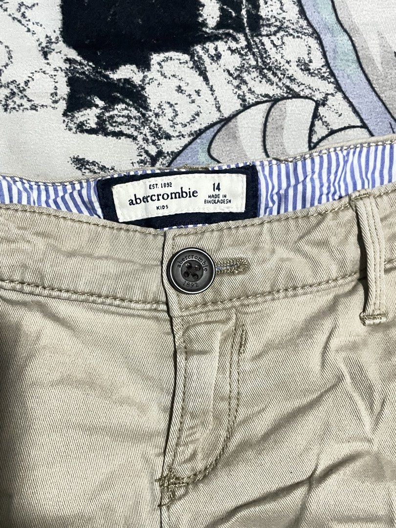 Legit Abercrombie Shorts Khaki Size 25 (Category: Shorts) located in Manila. Submitted by waky_waky_thriftyy. (Listing ID 1470818421, Image 2). Description: .