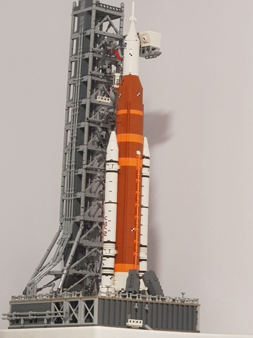 LEGO NASA Space Launch System Rocket and Tower, Toys & Collectibles ...