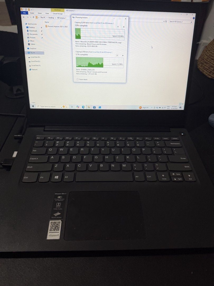 Lenovo IdeaPad Slim 3 Laptop (Category: Laptops & Notebooks) located in Muntinlupa City. Submitted by felipeferreira (Listing ID 1470920443, Image 1). Description: - Model: Lenovo IdeaPad Slim 3 - Color: Sleek black with textured chassis finish - Display & OS: Clean screen running Windows 10/11 - Audio & Video: Dolby Audio speakers and built-in webcam privacy shutter - Keyboard: Standard QWERTY layout with dedicated number row keys and responsive