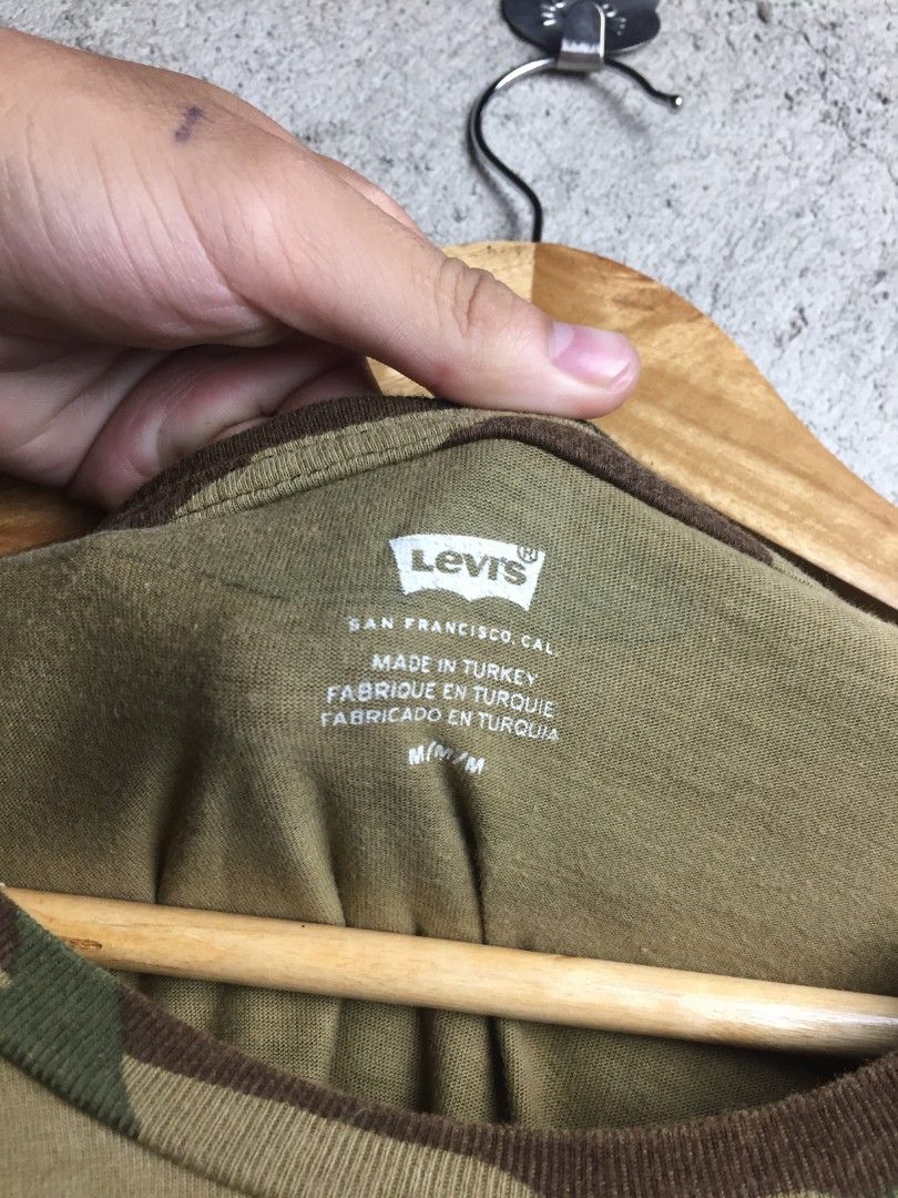 Levi's (Category: Activewear) located in Baybay. Submitted by offrackproject (Listing ID 1470881742, Image 3). Description: FREE SHIPPING.