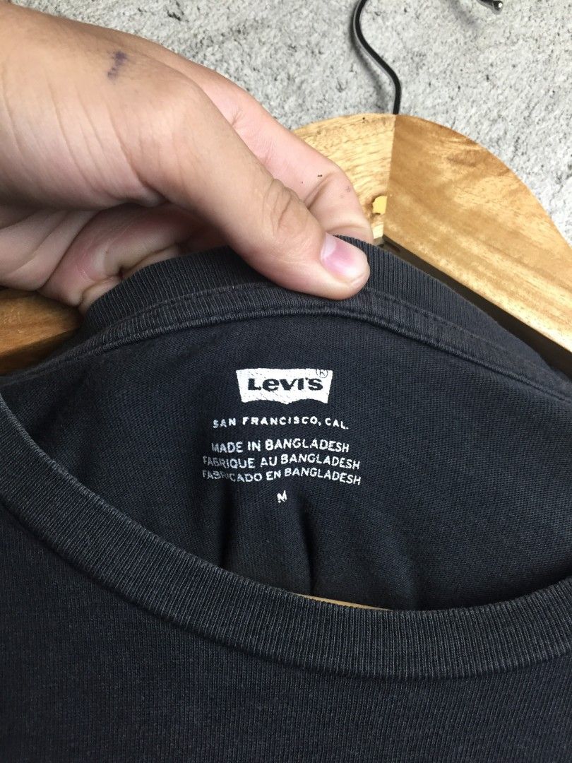 Levi's (Category: Activewear) located in Baybay. Submitted by offrackproject (Listing ID 1470881986, Image 3). Description: Free shipping.