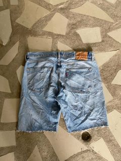 (Category: ) located in . Submitted by thrift-real2.0 (Listing ID 1470763551, Image 1). Description: .