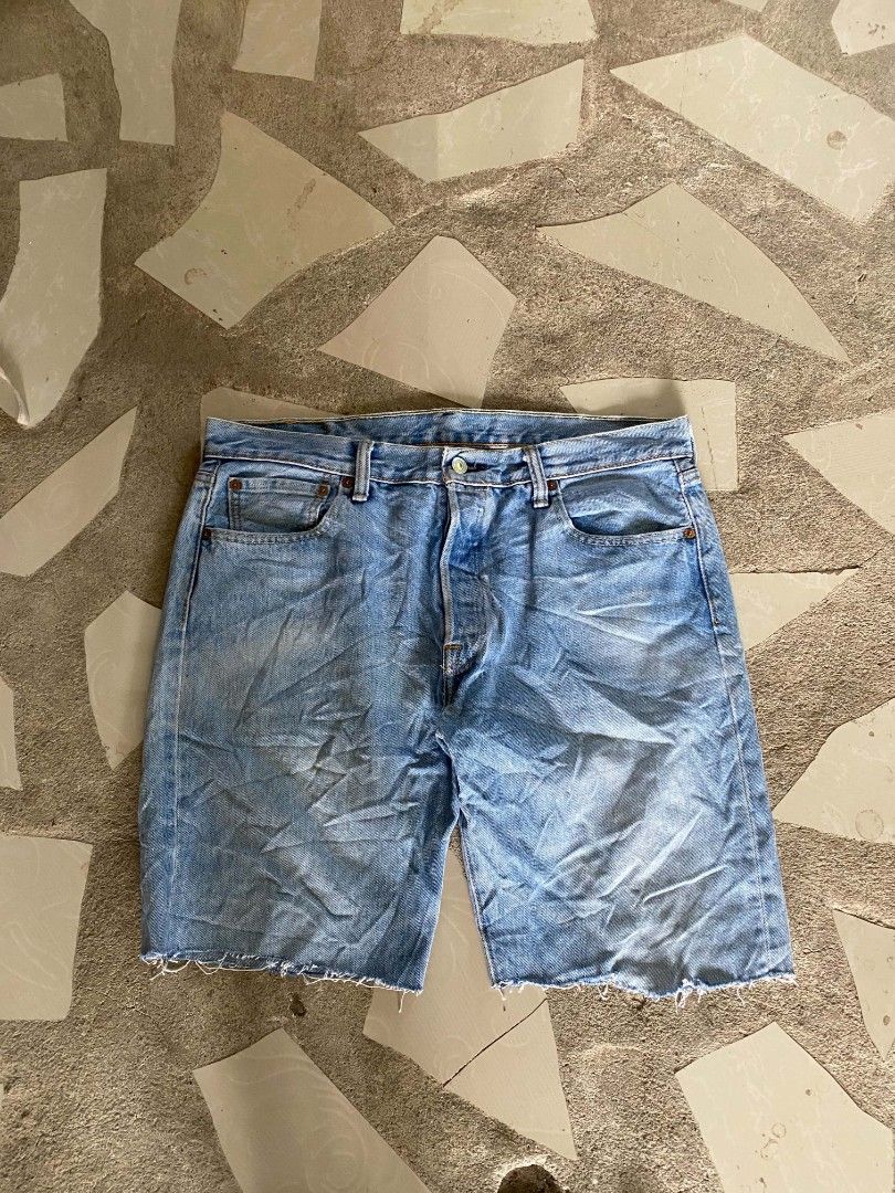 Levi's 501 light wash cut pants (Category: Shorts) located in Borongan. Submitted by thrift-real2.0 (Listing ID 1470763551, Image 2). Description: Levi's 501 light wash cut pants good condition waist: 36 length: 20 color rate: 9.5/10 issue: cut pants 550 shipped.