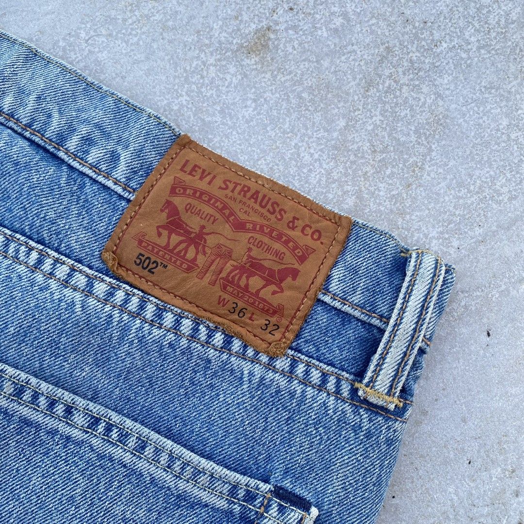 Levi's 502 limited edition (Category: Jeans) located in San Francisco. Submitted by egylouise638632 (Listing ID 1470862686, Image 3). Description: Lēvi's 502 limited edition Waistline:36 Length:38.5 Excellent condition 9/10 color rate issue altered length 350+sf.