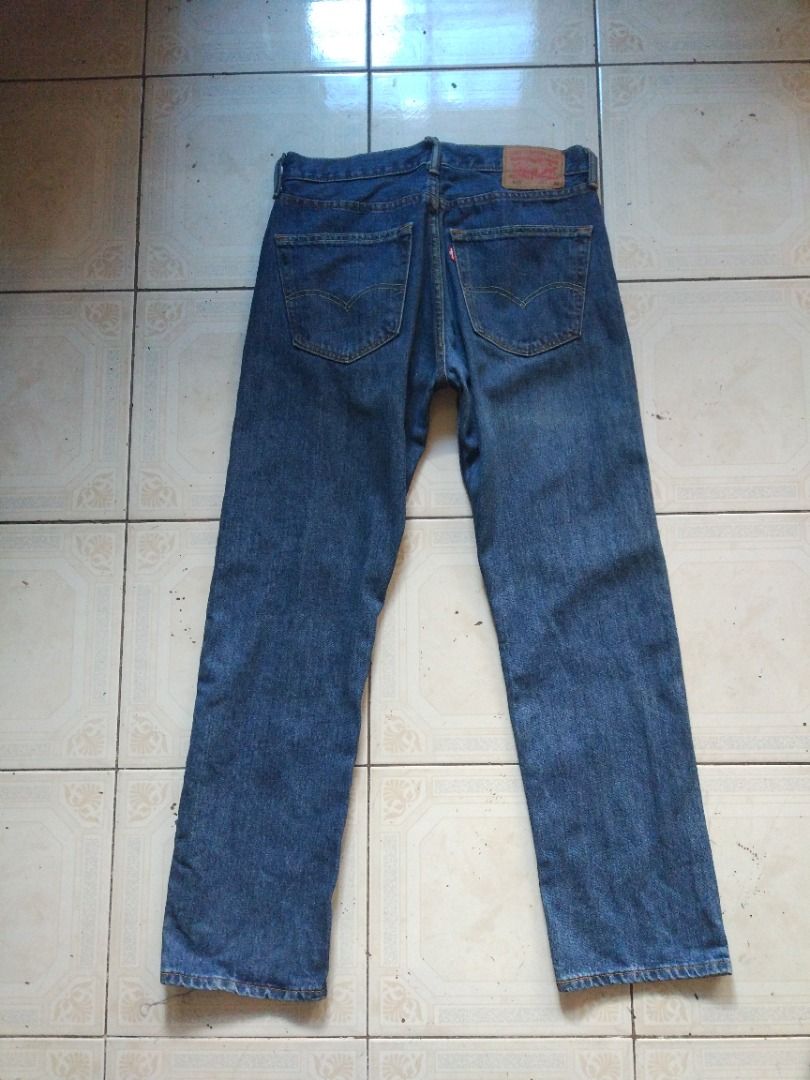 Levis 505 Jean 32 actual (Category: Jeans) located in Pasay City. Submitted by denimdude.ph (Listing ID 1470839825, Image 2). Description: light fade at back, last pic.