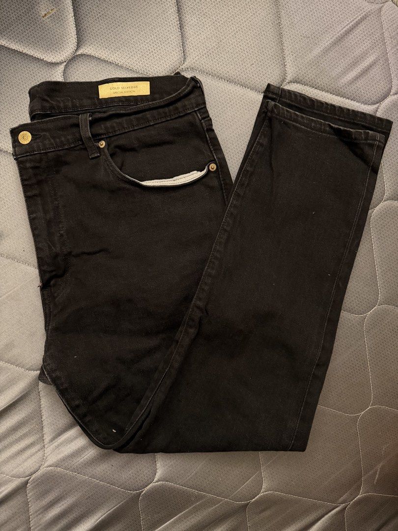 Levi's 512 (Category: Jeans) located in Manila. Submitted by mogujam (Listing ID 1470906103, Image 1). Description: Levi’s Lot 512 Slim Taper Gold Selvedge Special Edition W38 L30 2 Pairs Available! Discounted Price if getting both!.