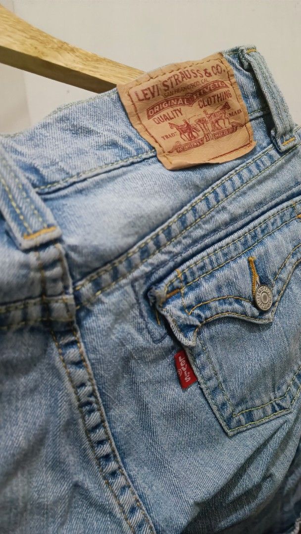 Levi's 542 Low Denim Shorts Size 4 (Category: Shorts) located in Manila. Submitted by missmariemnl (Listing ID 1470770849, Image 3). Description: For Sale! Levi's 542 Low-rise Denim Shorts Fits 26-28" waistline Meet up in QC or via Lalamove - Light wash, back patch pockets with button flaps and iconic red tab. .