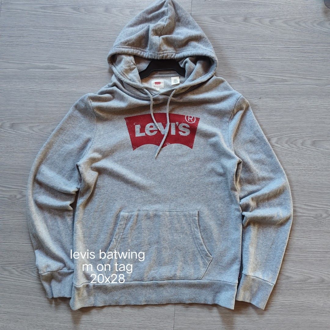 Levi's Batwing Hoddie (Category: Coats, Jackets and Outerwear) located in Amadeo. Submitted by josephotep (Listing ID 1470851488, Image 2). Description: levis batwing hoodie m on tag 20x28 as new no issue pm📥 plus sf. loc cavite.