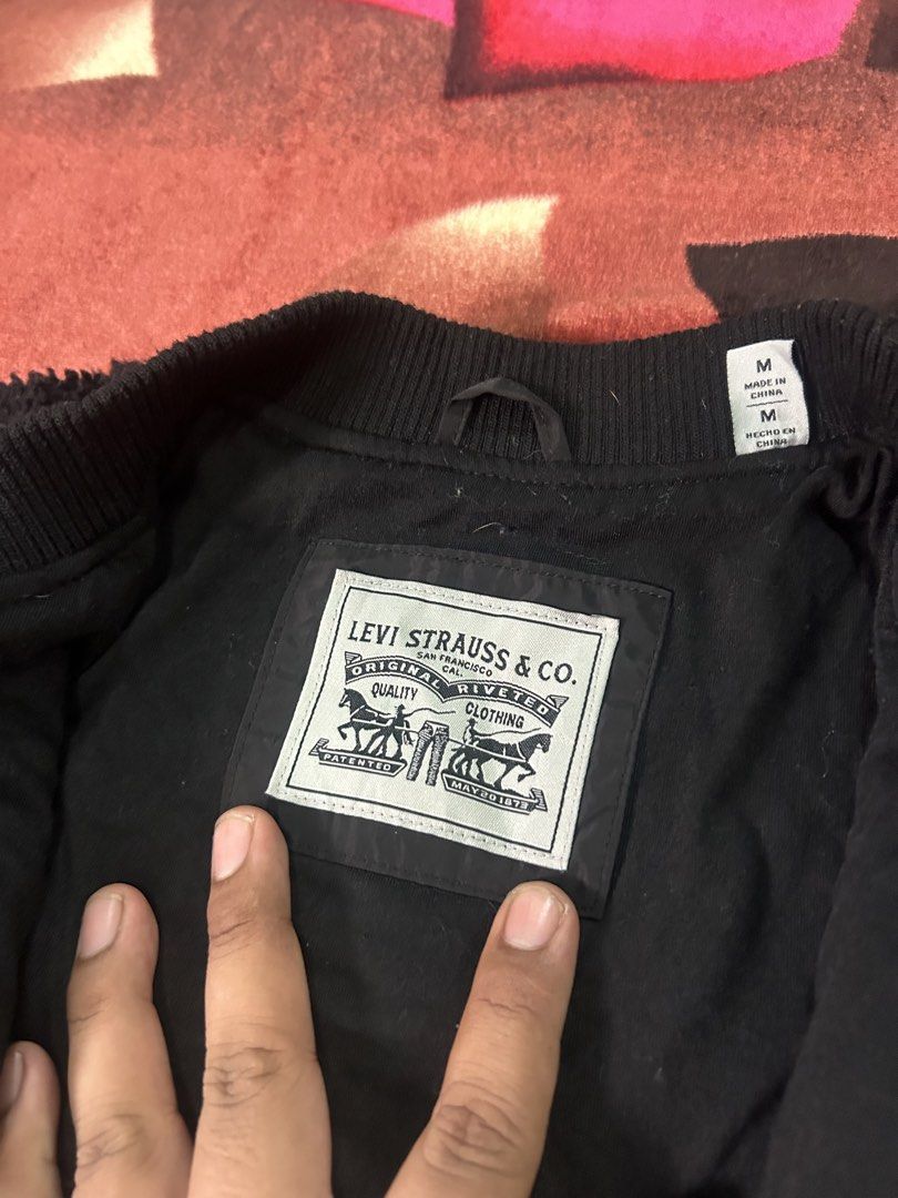 LEVIS BLACK FLEECE BOXY TYPE FULL ZIP JACKET (Category: Coats, Jackets and Outerwear) located in Dasmarinas. Submitted by dnnr3rdyyyyy (Listing ID 1470816631, Image 3). Description: Dimensions 20 Width 22 Length Size Medium on tags 9.5/10 color rate No Major Issues All goods Buttons & Zipper Authentic/Legit All goods Gribbings .